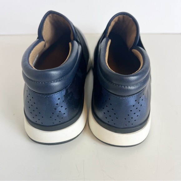 Vionic Cosmic Calina Blue Camo Comfort Sneaker Shoes Womens Size 9 W Slip On - Picture 7 of 10